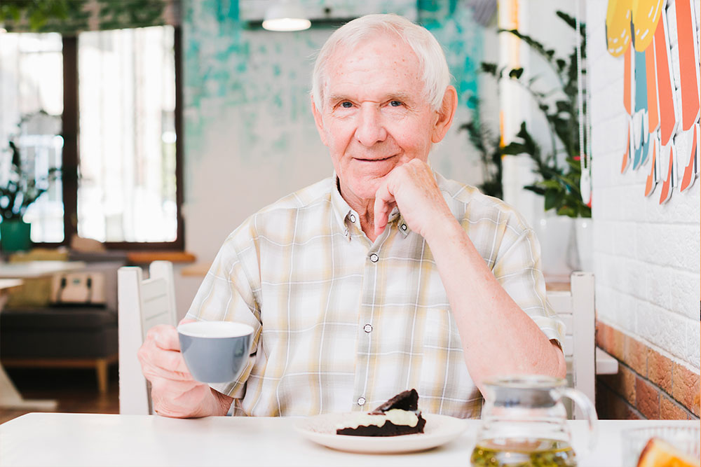 آیا نوشیدن قهوه بر پیشگیری از بروز آلزایمر در کهنسالی تأثیرگزار است؟